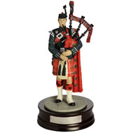 RRS PIPER 1st BATTALION (ROYAL SCOTS BORDERERS) 2024527