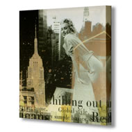 MARILYN MONROE CHILLING OUT CANVAS