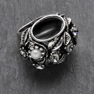 Medium Antique Silver With White Pearl & Black Glass Ring Medium Antique Silver With White Pearl & Black Glass Ring