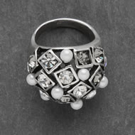 Med Antique Silver Ring W/ White Pearl,clear & Black Crystal Med Antique Silver Ring W/ White Pearl,clear & Black Crystal