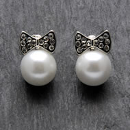  Silver  Earring  With  White  Pearl  &  Clear  Crystal