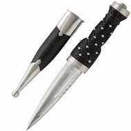 19TH CENTURY SKEAN DUBH - FORMAL STYLE