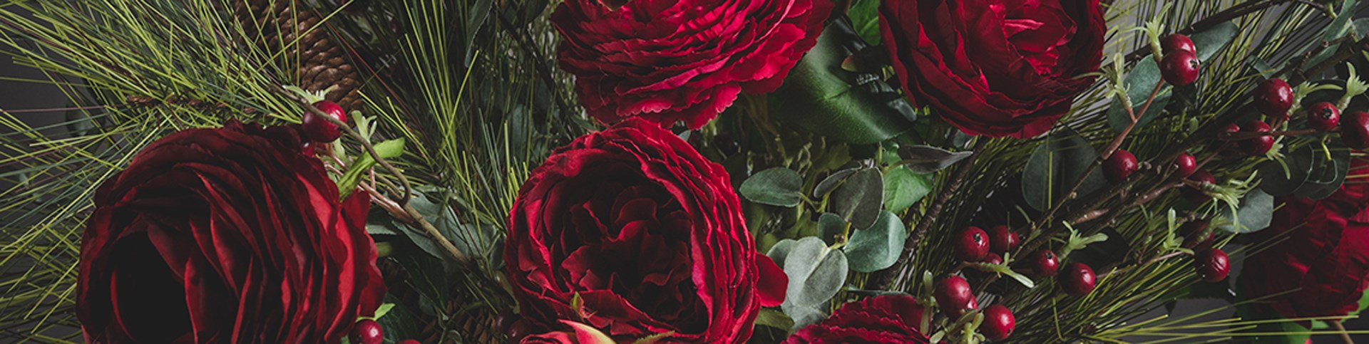 Festive Berries & Blooms