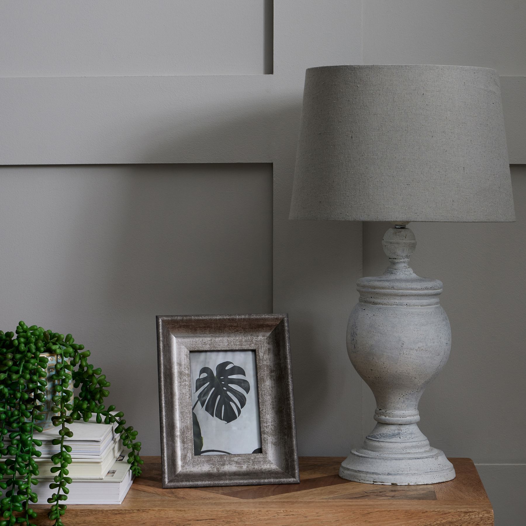 Uthina Table Lamp - Image 4