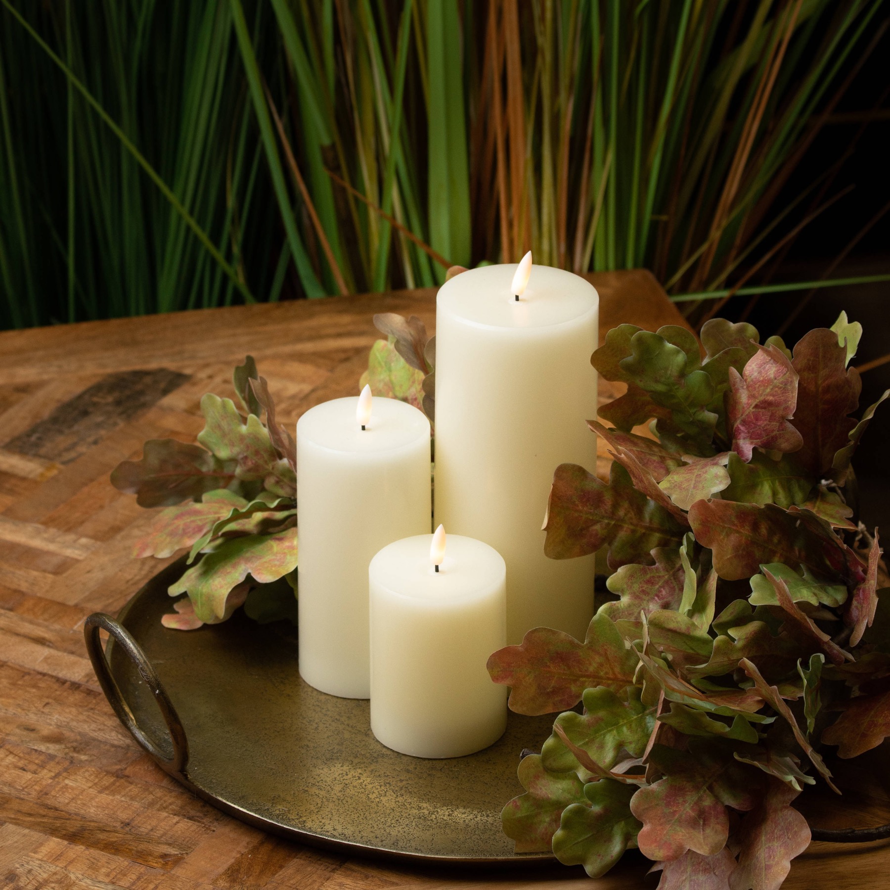 Luxe Collection Natural Glow 3 x 4 LED Cream Candle - Image 4