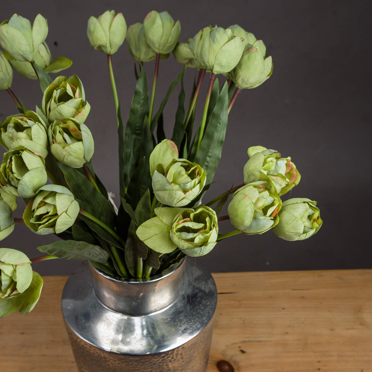 Green Tulip - Image 2
