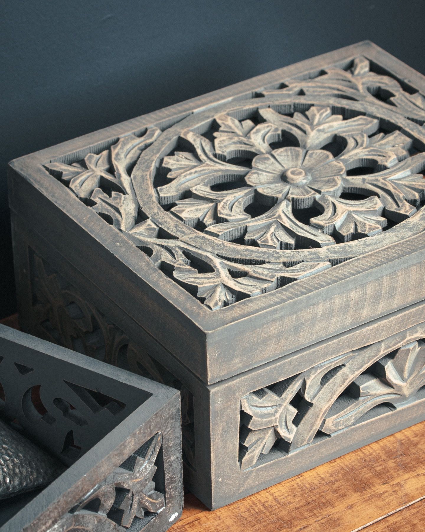 Lustro Carved Grey Wash Wooden Box - Image 3