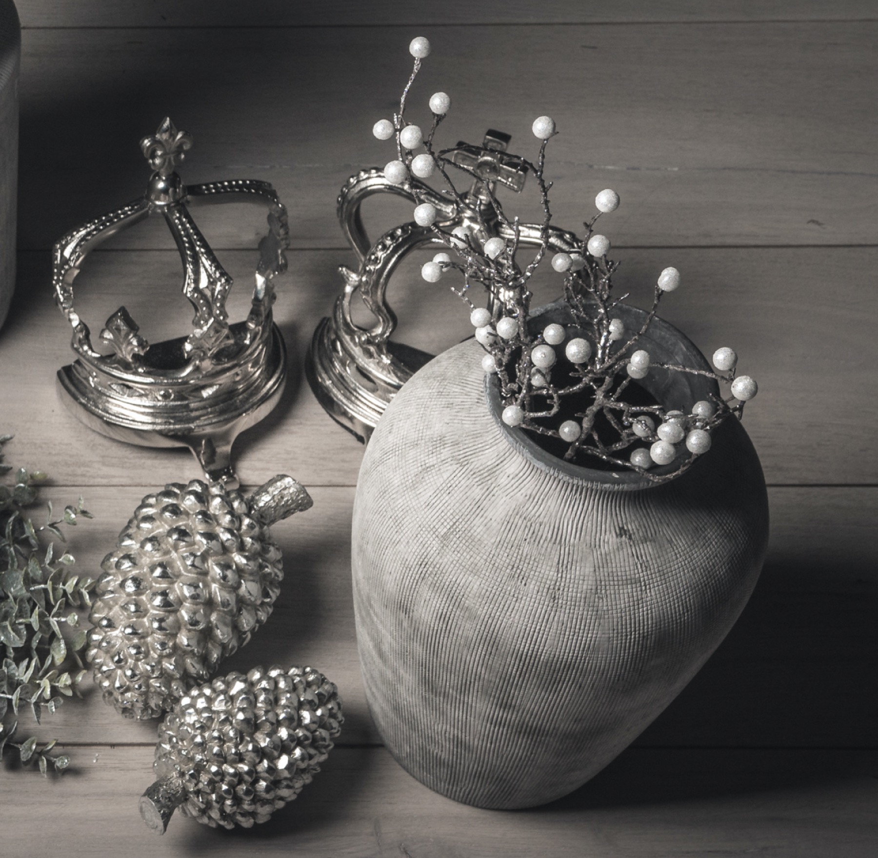 Bloomville Chours Stone Vase - Image 4
