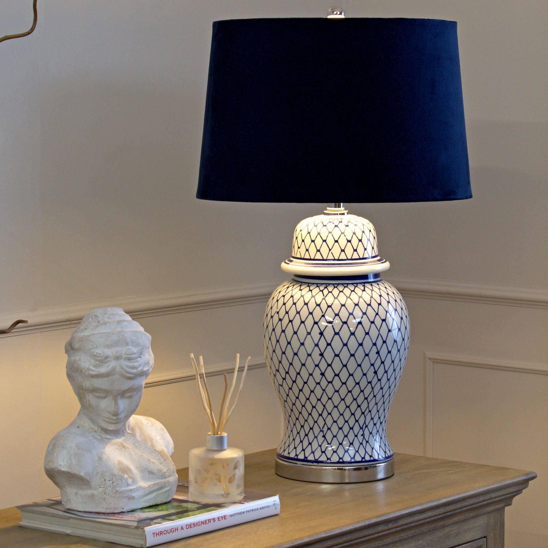 Malabar Blue And White Ceramic Lamp With Blue Velvet Shade - Image 6