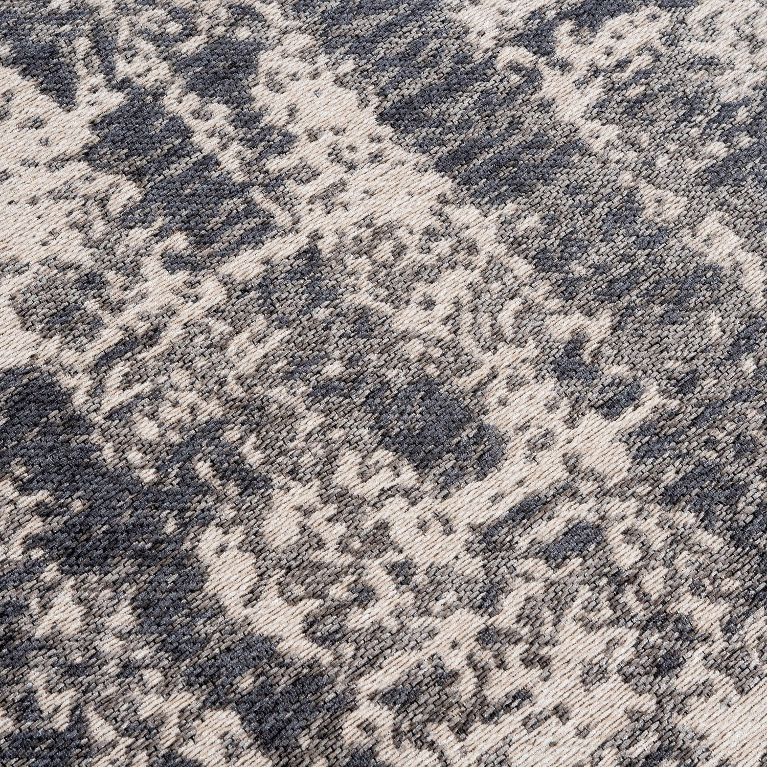 Aria Large Abstract Grey Rug - Image 2