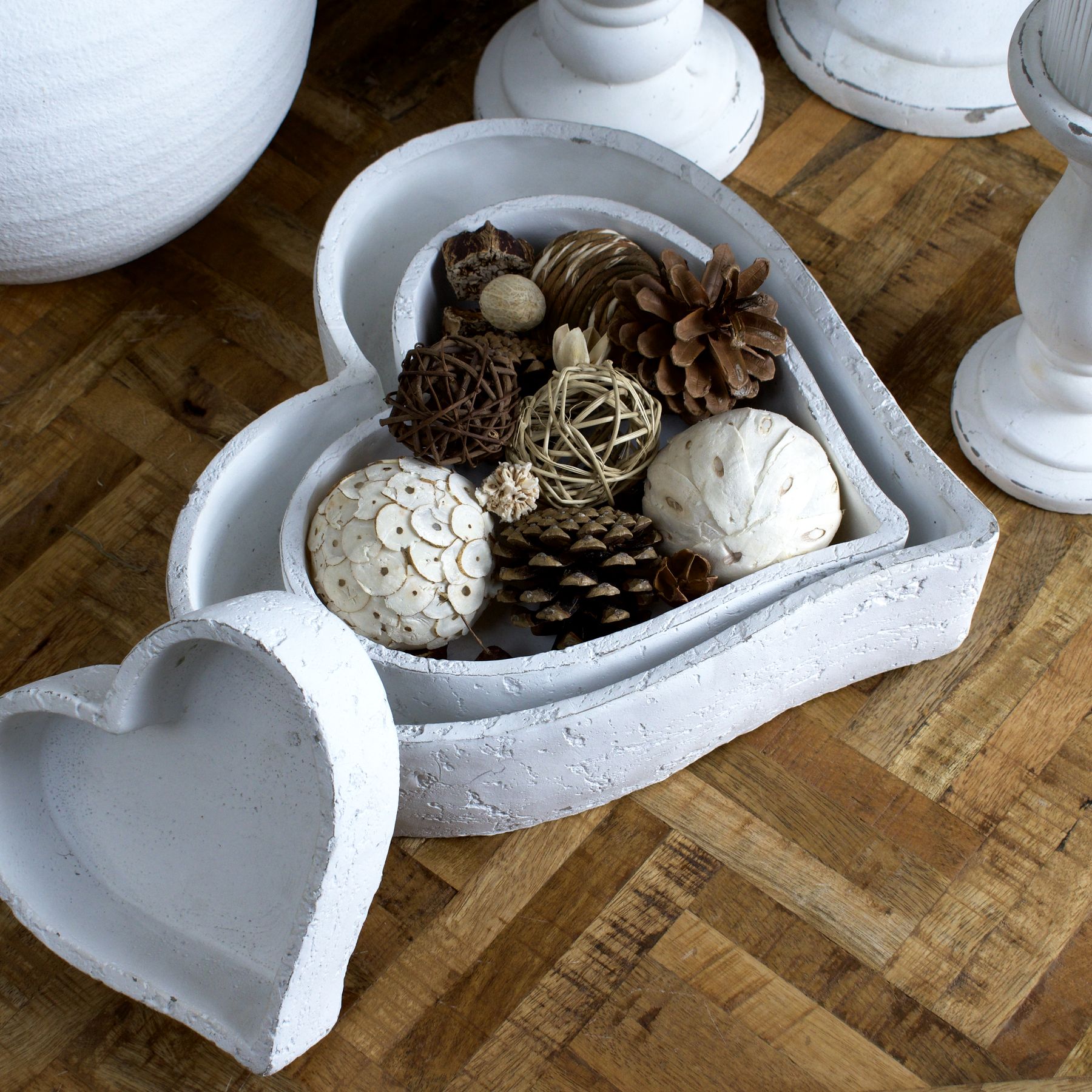 Set Of Three Large Matt White Ceramic Dishes - Image 5