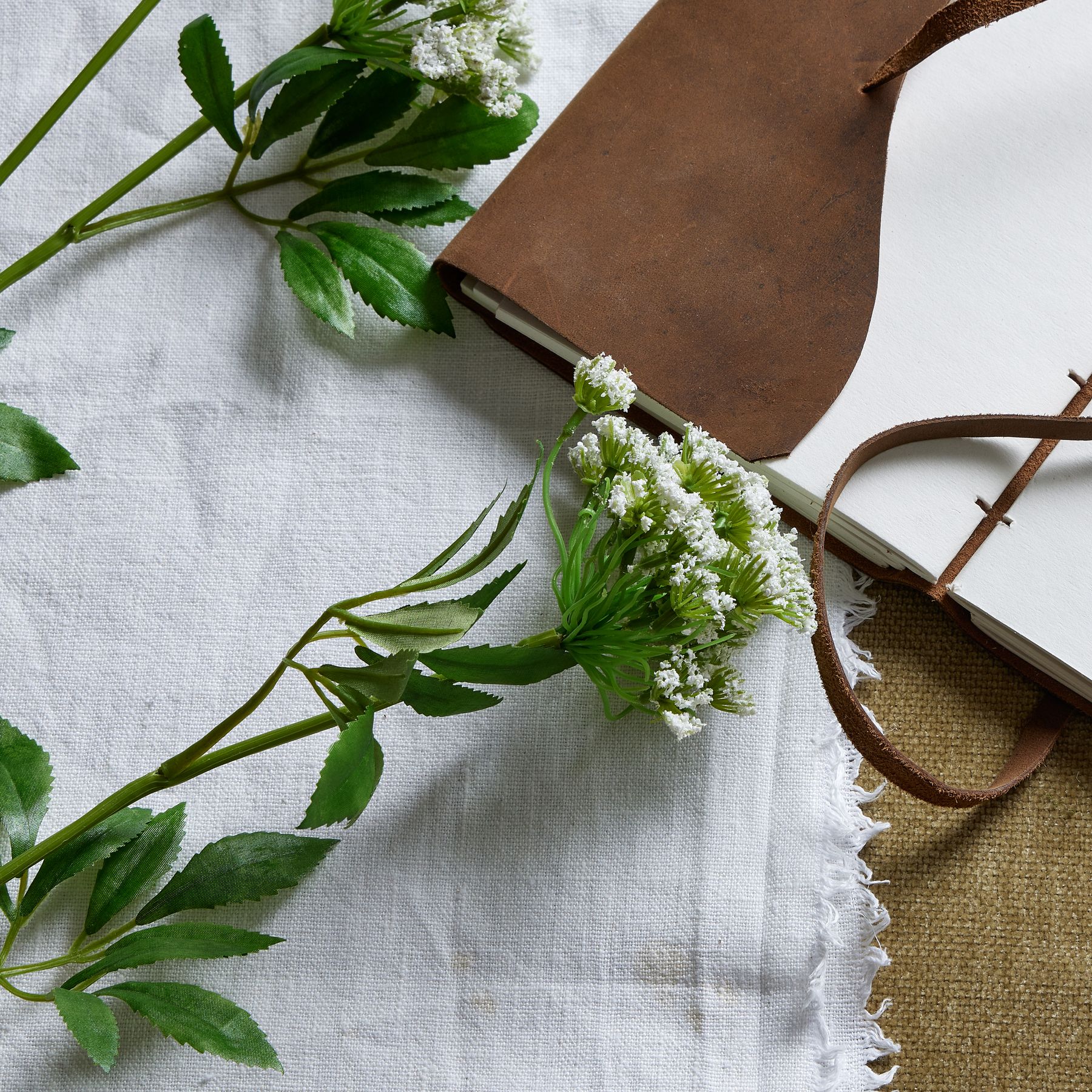 Faux White Cow Parsley Ammi - Image 2