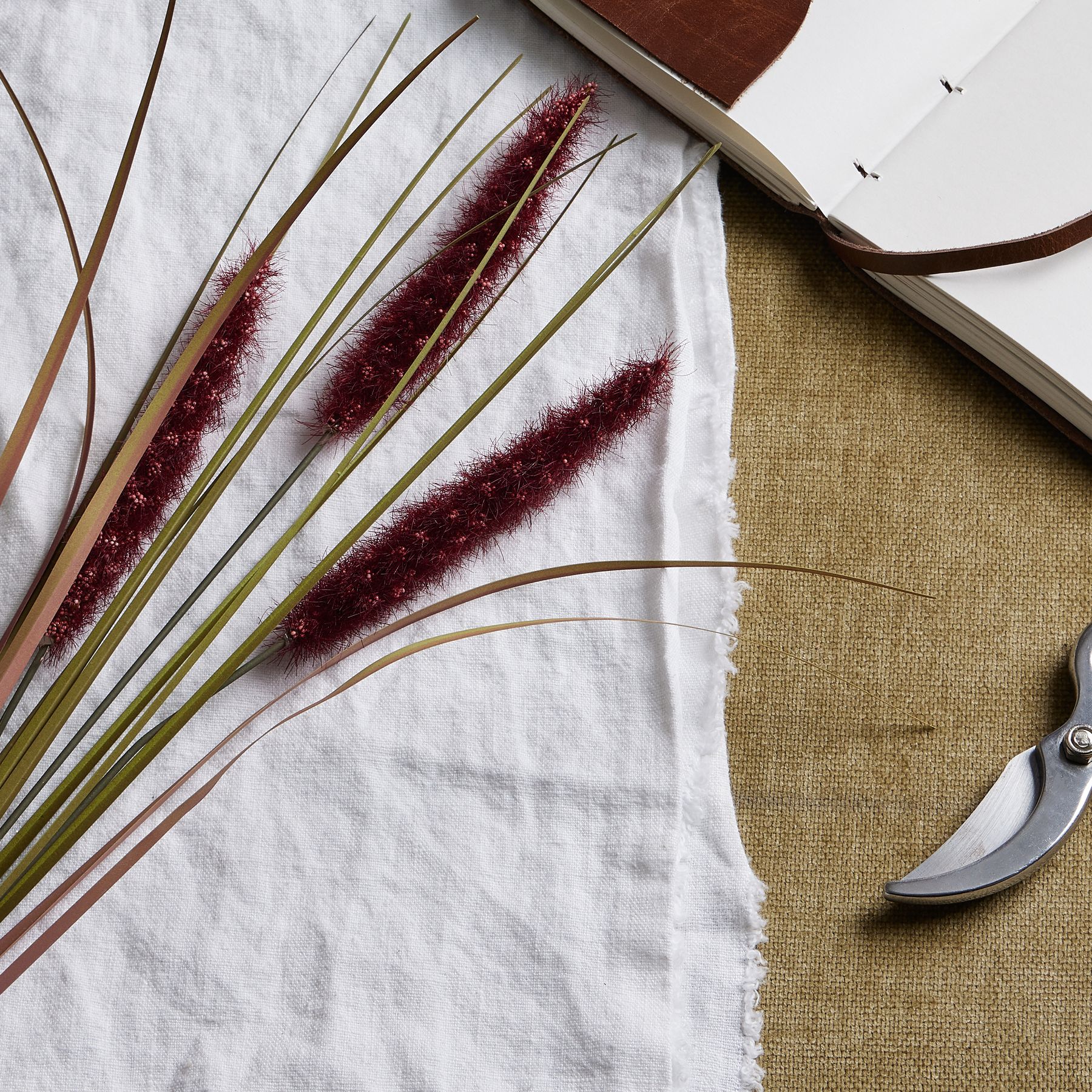 Ruby Triple Grass Stem - Image 2