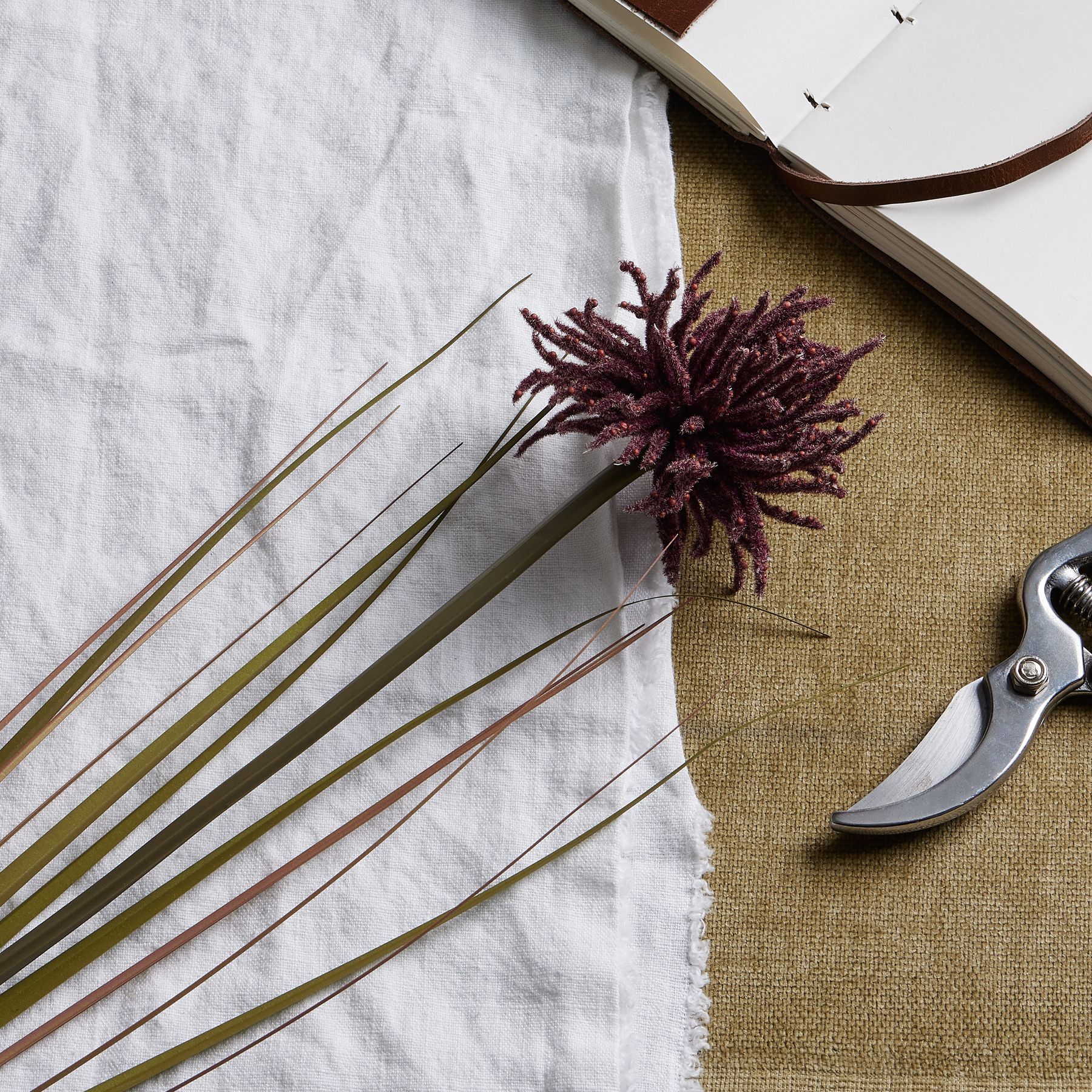 Burgundy Aster Spider Chrysanthemum Stem - Image 2