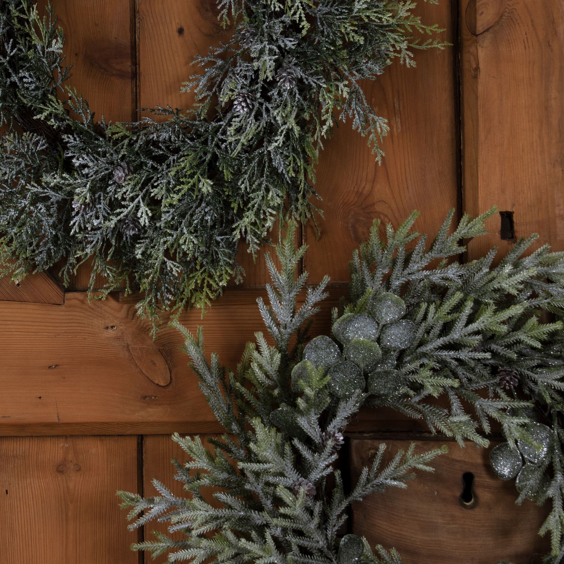 Frosted Pine Wreath With Pinecones - Image 4