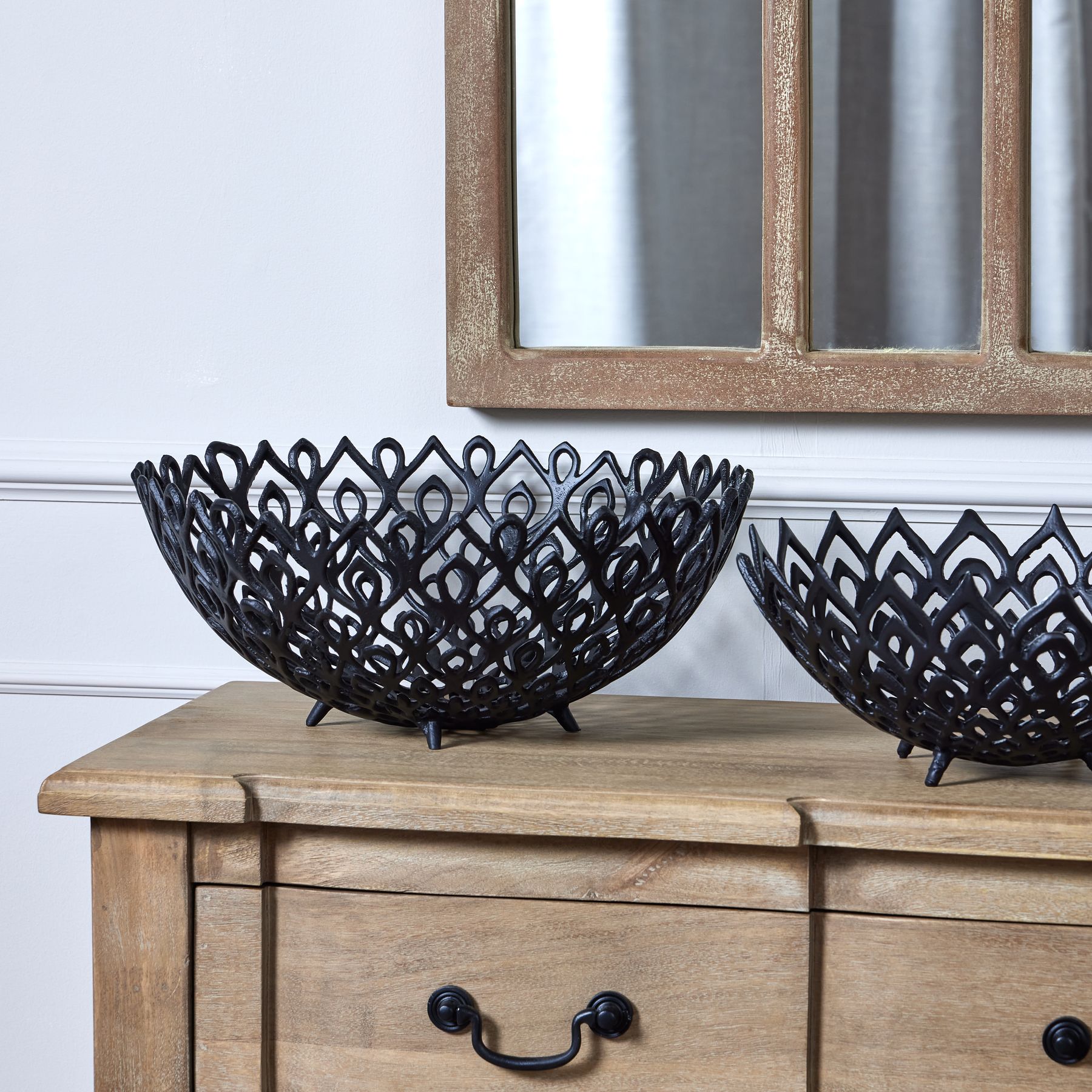 Black Cast Large Lattice Bowl - Image 3