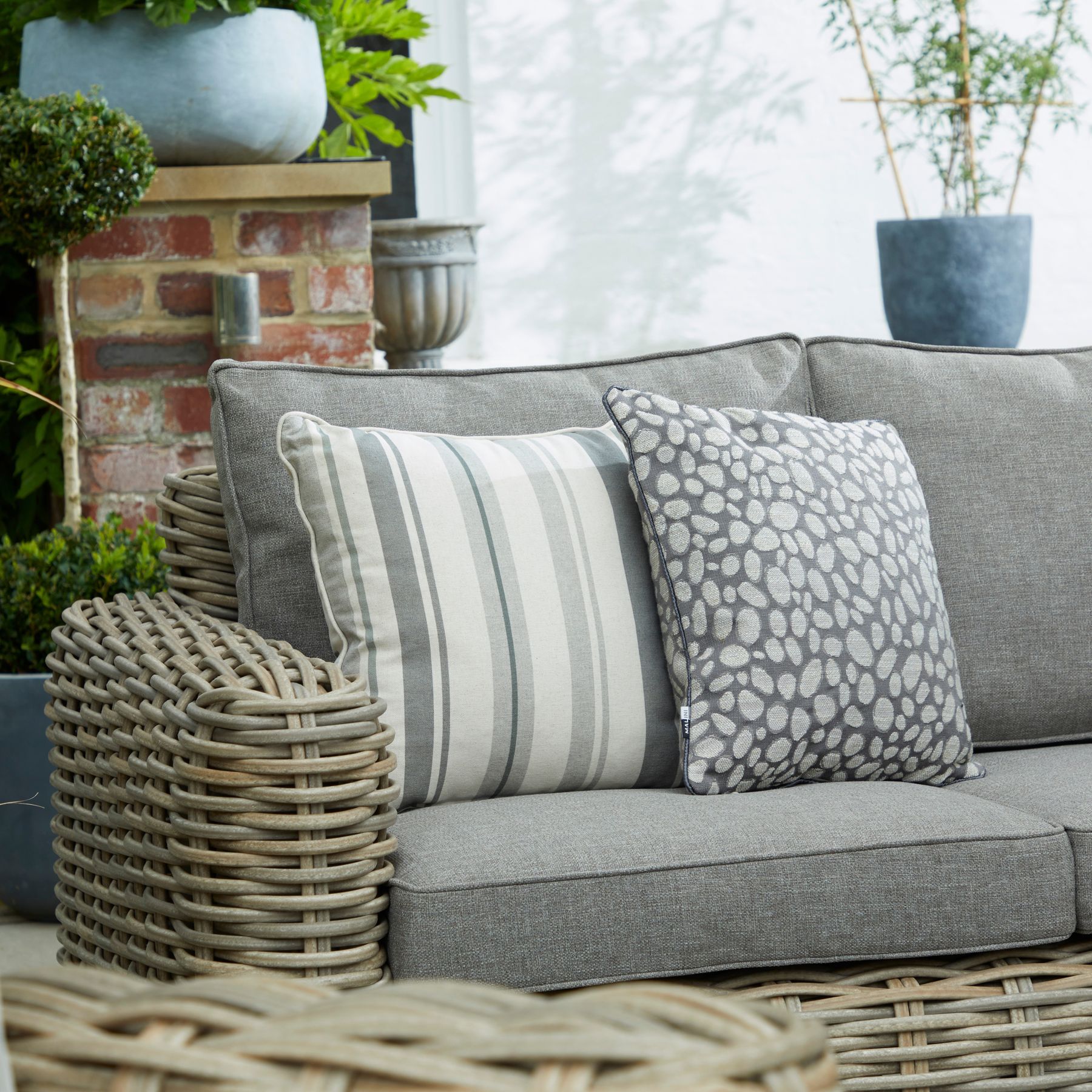 Amalfi Collection Outdoor Four Seater Set - Image 8
