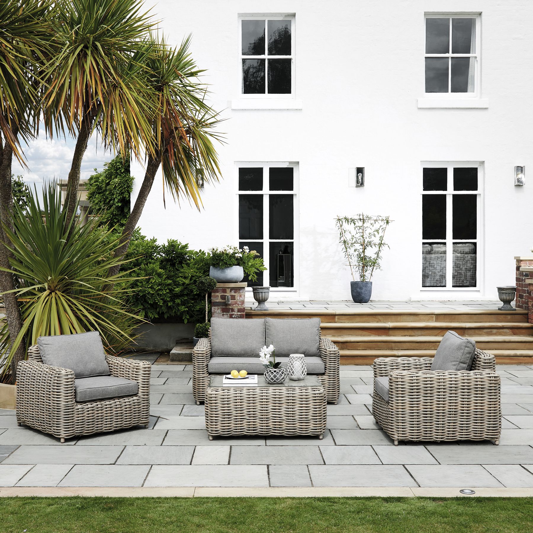 Amalfi Collection Outdoor Four Seater Set - Image 1