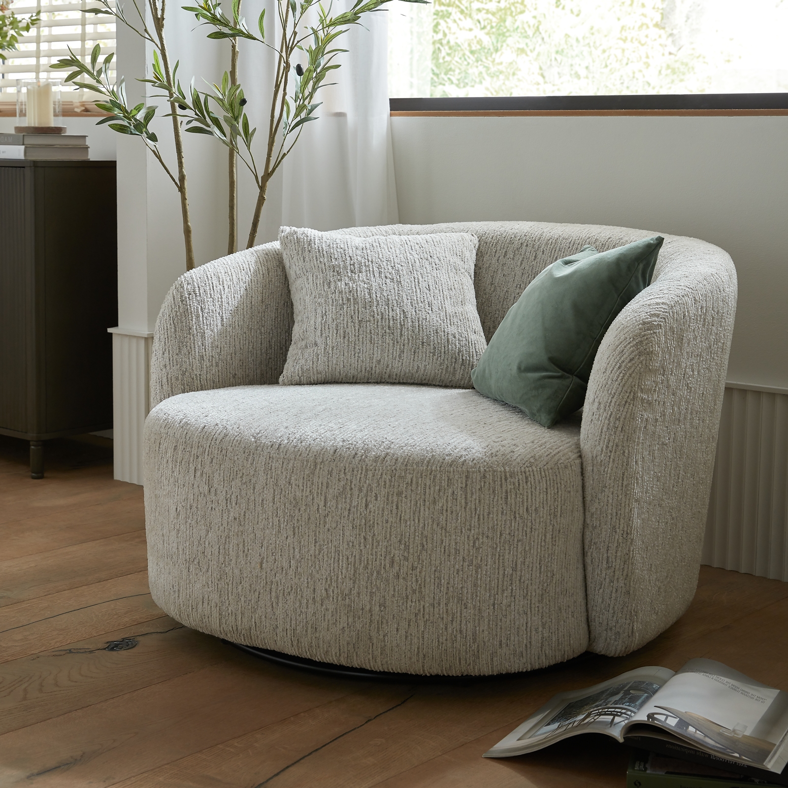 Sorelle Swivel Chair - Image 2