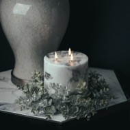 Large Frosted Eucalyptus Candle Wreath - Thumb 3