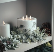 Large Frosted Eucalyptus Candle Wreath - Thumb 4